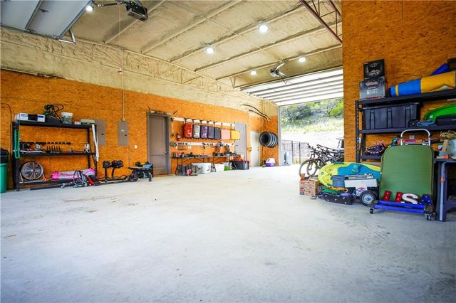 901 High Mountain RD, Burnet, TX 78611