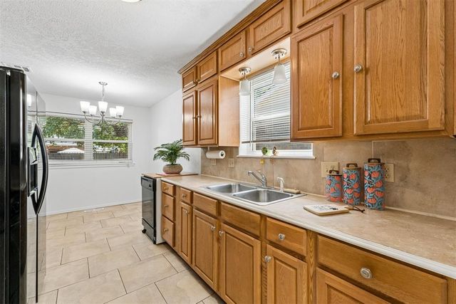 708 Willow Ridge Place, Edmond, OK 73003