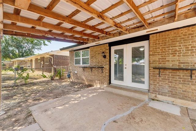 708 Willow Ridge Place, Edmond, OK 73003