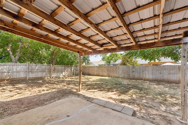 708 Willow Ridge Place, Edmond, OK 73003