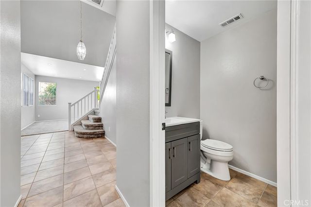 1222 W Avenue H7, Lancaster, CA 93534