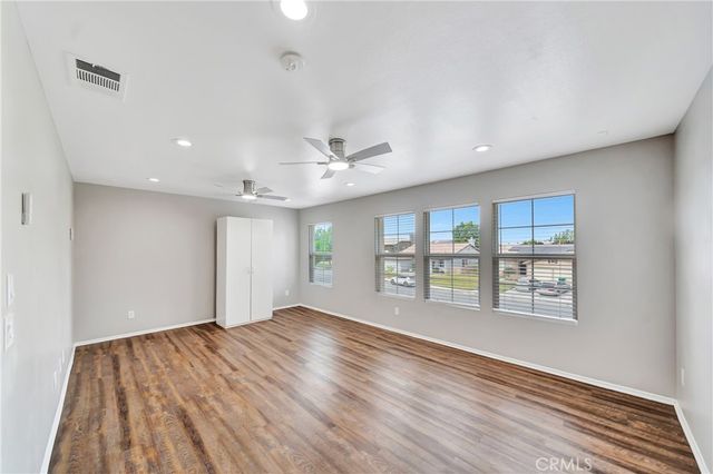 1222 W Avenue H7, Lancaster, CA 93534