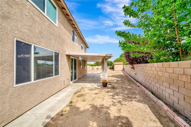 1222 W Avenue H7, Lancaster, CA 93534