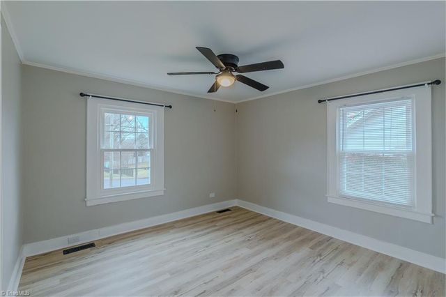 1534 Five Oaks Trail, Mount Airy, NC 27030