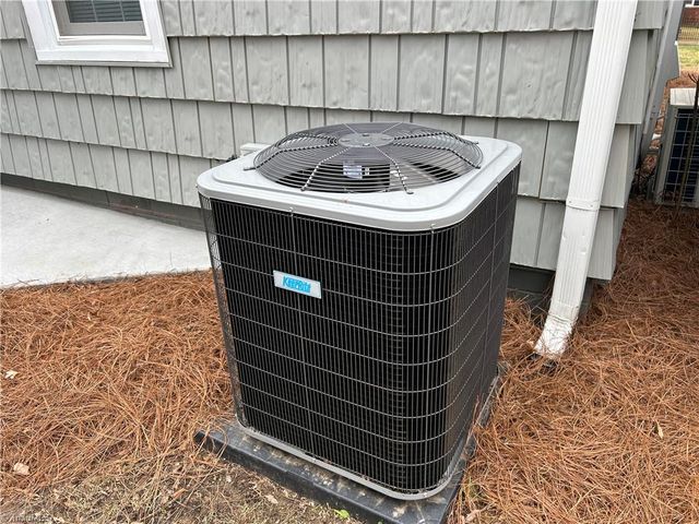 1534 Five Oaks Trail, Mount Airy, NC 27030