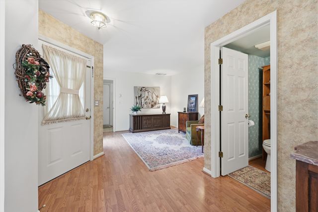 1537 Stevens Drive, Schaumburg, IL 60173