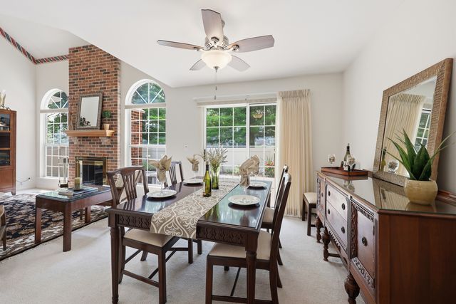 1537 Stevens Drive, Schaumburg, IL 60173