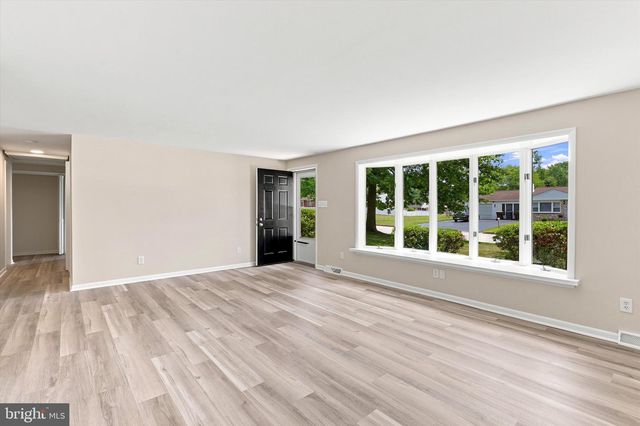2010 PINE ST, Hatfield, PA 19440