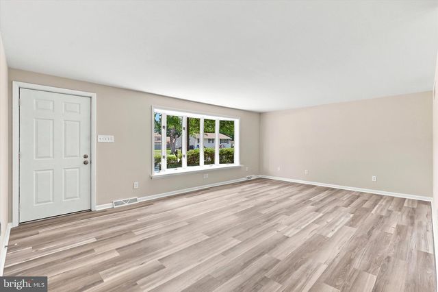2010 PINE ST, Hatfield, PA 19440