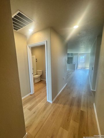 11934 Catbird, San Antonio, TX 78221