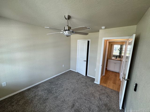 11934 Catbird, San Antonio, TX 78221