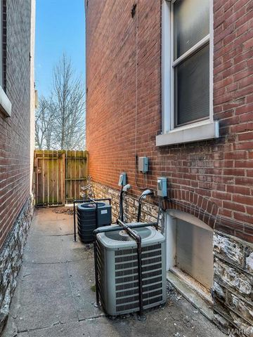 3317 Potomac Street, St Louis, MO 63118