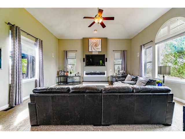 3938 Vale View Ln, Mead, CO 80542