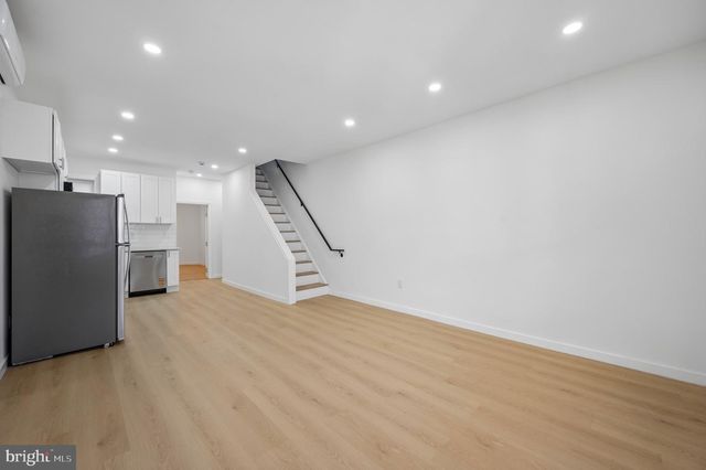 2011 W INDIANA AVE, Philadelphia, PA 19132