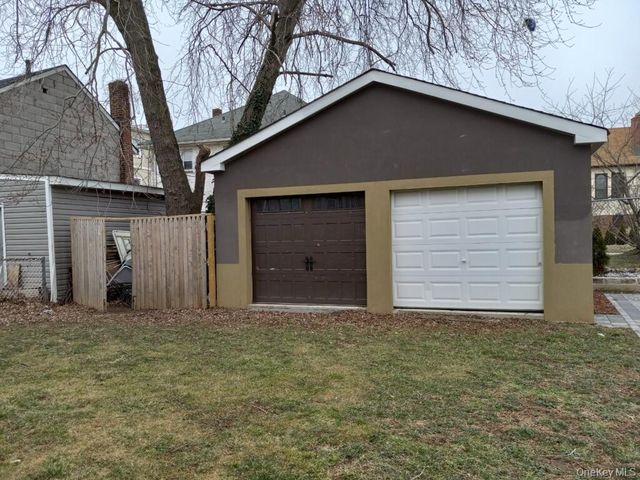 13 Clinton Avenue, Inwood, NY 11096