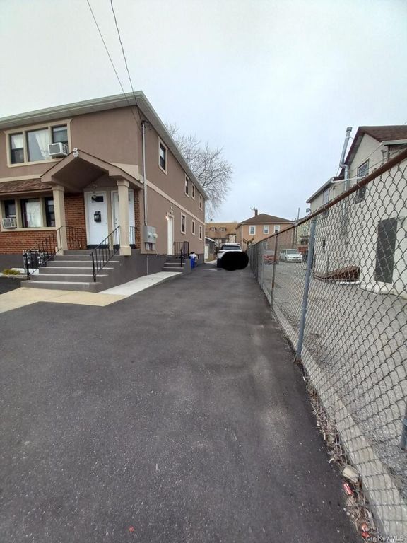 13 Clinton Avenue, Inwood, NY 11096