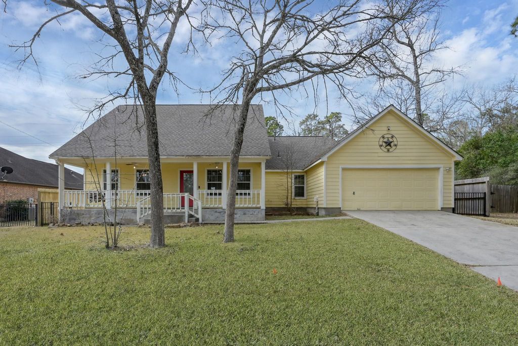 12102 Mustang Avenue, Willis, TX 77378