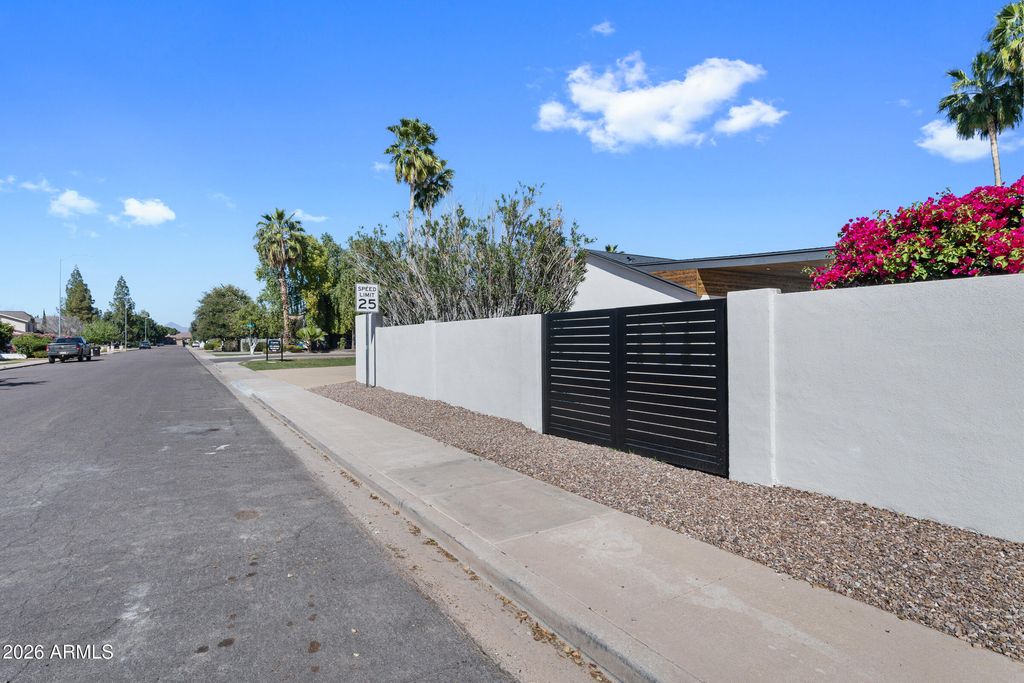 1821 E LYNWOOD Street, Mesa, AZ 85203 — photo 4