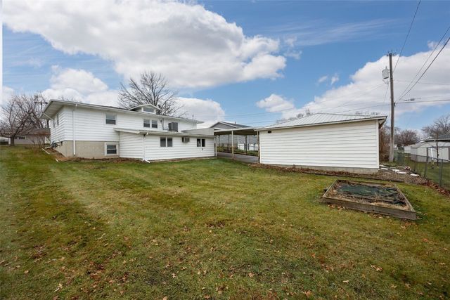 1320 B Ave, Marion, IA 52302