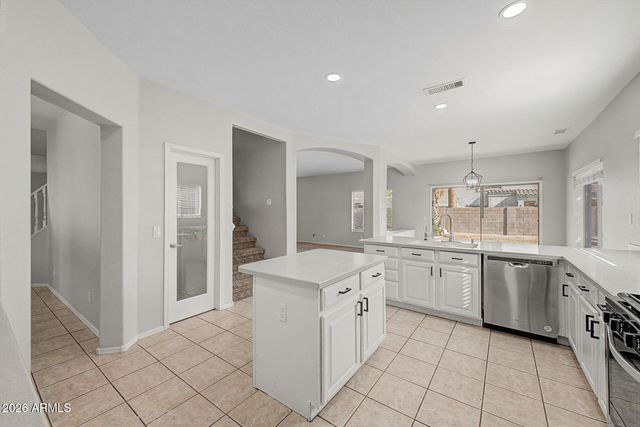 5267 W ANGELA Drive, Glendale, AZ 85308