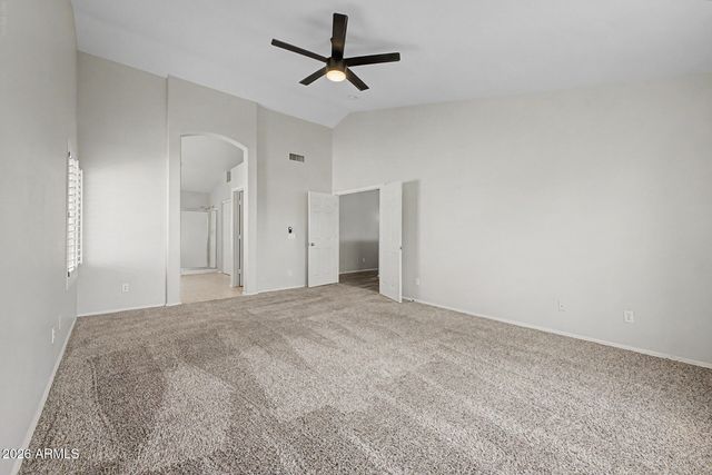 5267 W ANGELA Drive, Glendale, AZ 85308