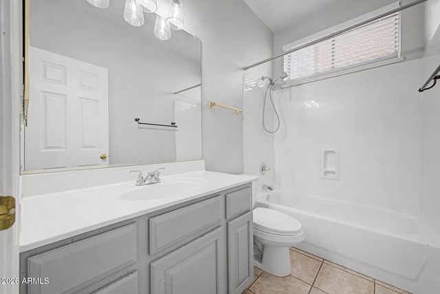 5267 W ANGELA Drive, Glendale, AZ 85308