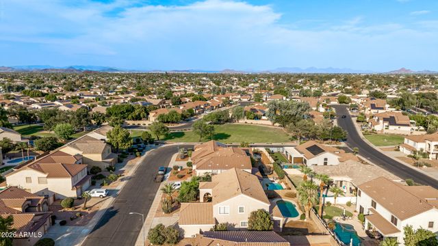 5267 W ANGELA Drive, Glendale, AZ 85308