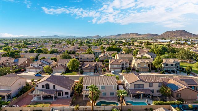 5267 W ANGELA Drive, Glendale, AZ 85308