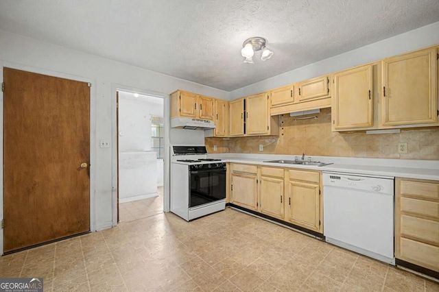 2847 Kathryn Circle SW, Atlanta, GA 30331