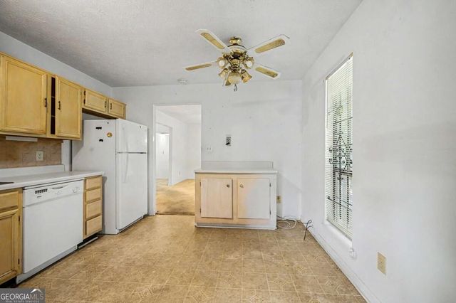 2847 Kathryn Circle SW, Atlanta, GA 30331