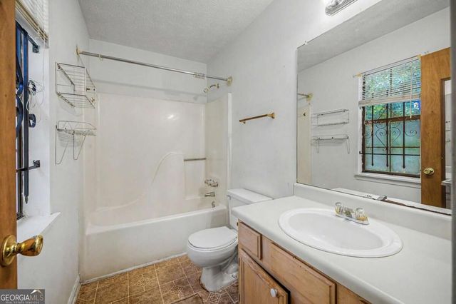2847 Kathryn Circle SW, Atlanta, GA 30331