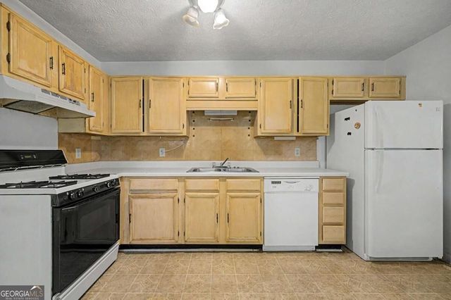 2847 Kathryn Circle SW, Atlanta, GA 30331