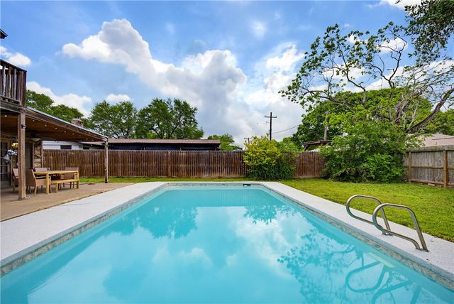 3105 Vicksburg St, Corpus Christi, TX 78410