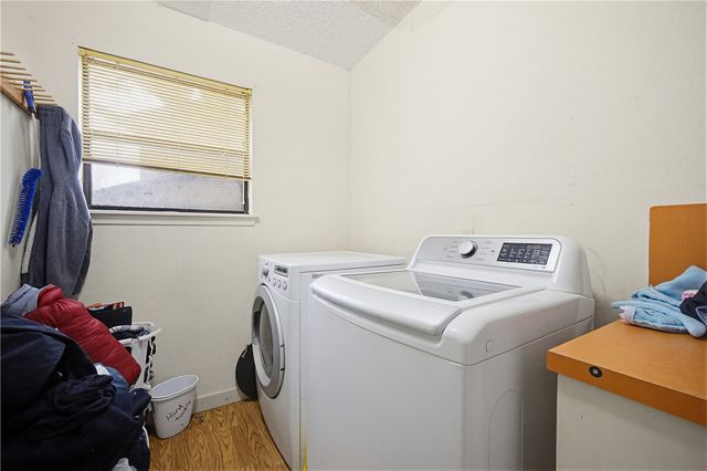 3105 Vicksburg St, Corpus Christi, TX 78410