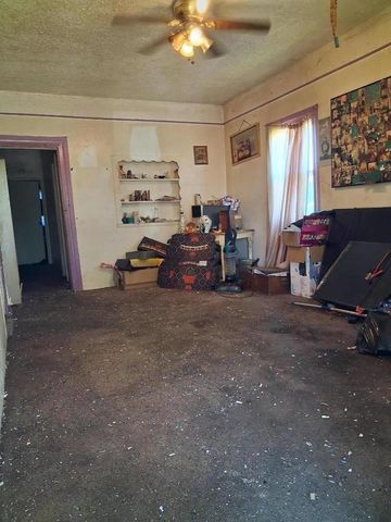 8901 D Street, Oakland, CA 94621