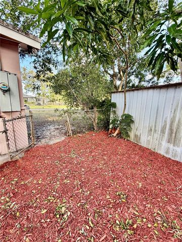 518 NW 47th Ct, Oakland Park, FL 33309