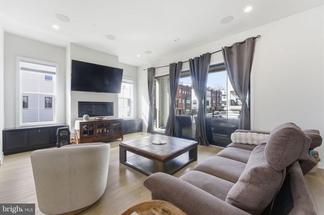 22160 PENELOPE HEIGHTS TER, Ashburn, VA 20148