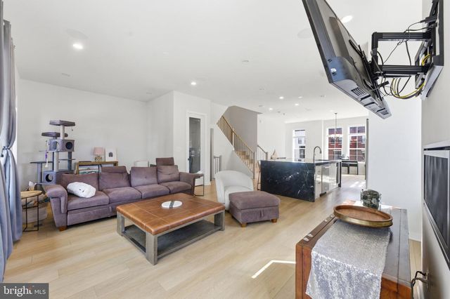 22160 PENELOPE HEIGHTS TER, Ashburn, VA 20148