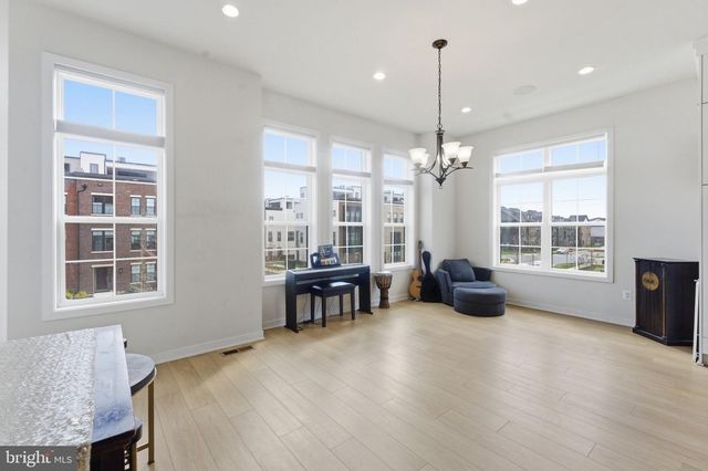 22160 PENELOPE HEIGHTS TER, Ashburn, VA 20148