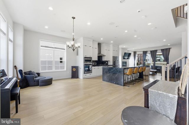 22160 PENELOPE HEIGHTS TER, Ashburn, VA 20148