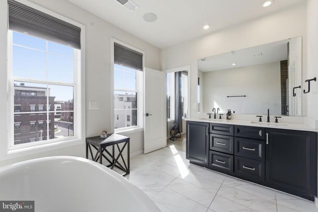 22160 PENELOPE HEIGHTS TER, Ashburn, VA 20148