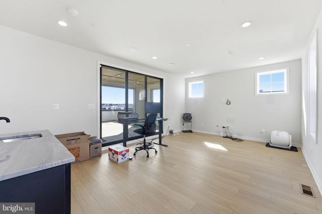 22160 PENELOPE HEIGHTS TER, Ashburn, VA 20148