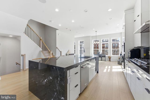 22160 PENELOPE HEIGHTS TER, Ashburn, VA 20148