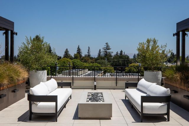 450 FIRST Street 202, Los Altos, CA 94022