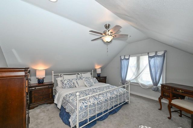 2804 N Grant BOULEVARD, Milwaukee, WI 53210