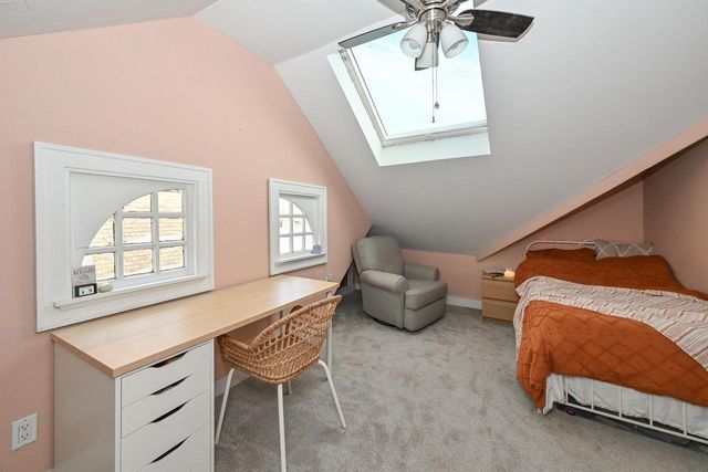 2804 N Grant BOULEVARD, Milwaukee, WI 53210