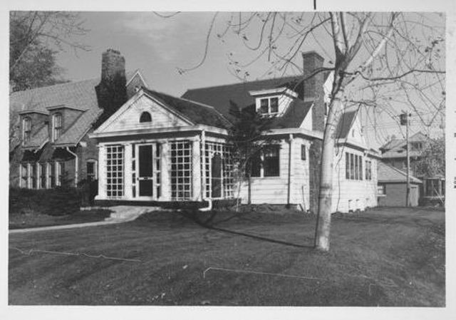 2804 N Grant BOULEVARD, Milwaukee, WI 53210