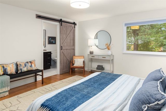 8233 40th Avenue NE, Seattle, WA 98115