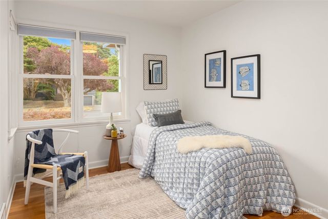 8233 40th Avenue NE, Seattle, WA 98115