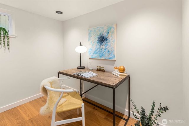 8233 40th Avenue NE, Seattle, WA 98115